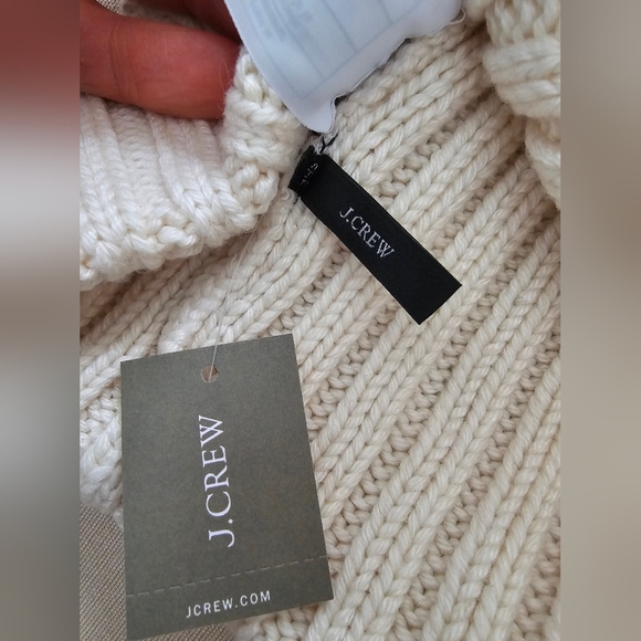 NWT Women's J Crew Cream Winter Hat / Beanie with White Faux Fur Pom Pom - Picture 6 of 10